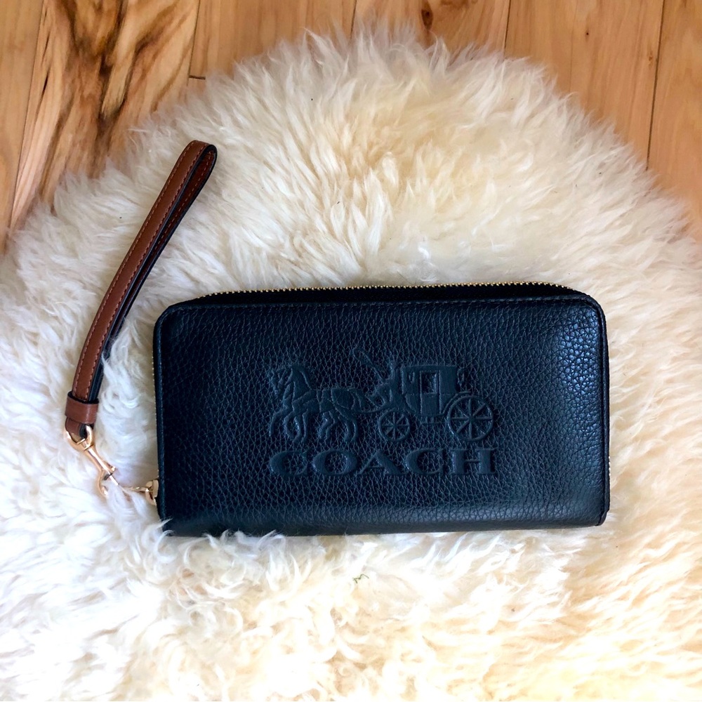 Like New Black Coach Wristlet Wallet